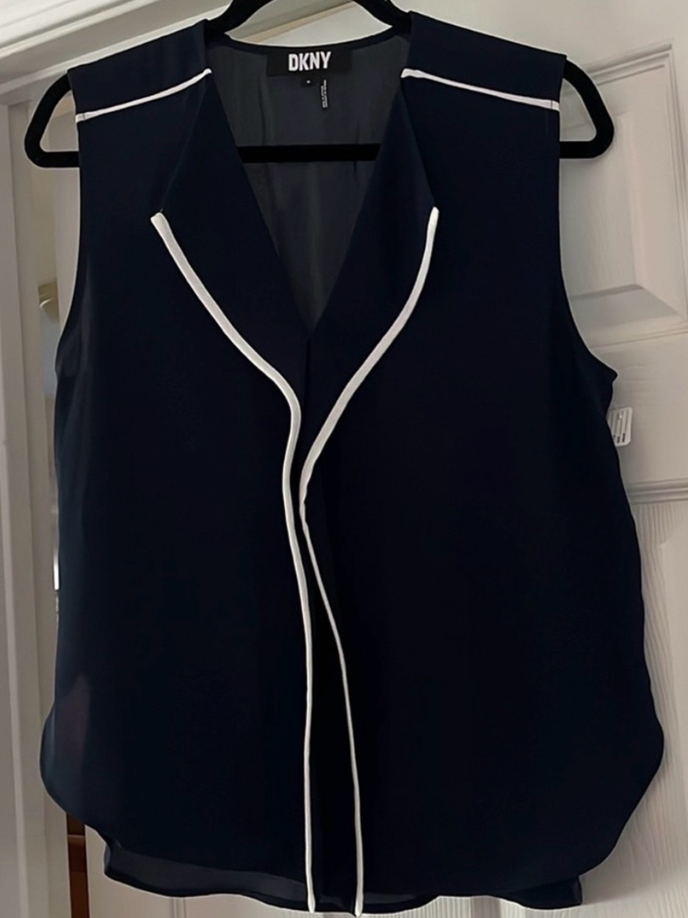 DKNY TUXEDO TANK SZ Med